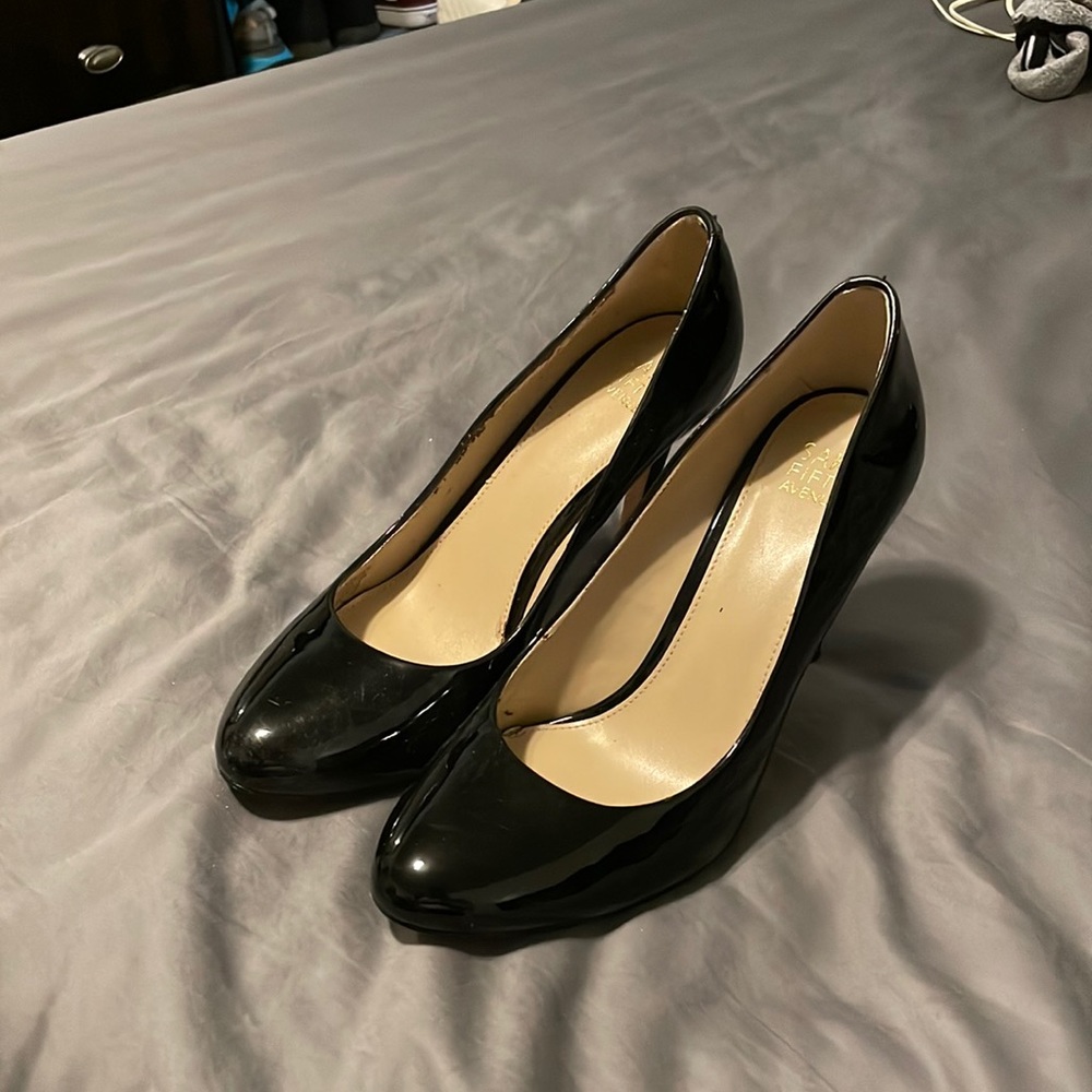 Saks Black Patent leather pumps size 9.5M